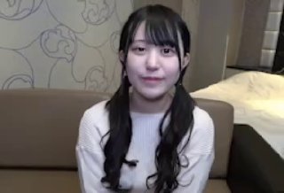 顶级御姐黑衣白嫩丰满娇躯 真是让人顶不住，揉捏把玩爽的不行，主动跪着吞吸肉棒滋滋好骚